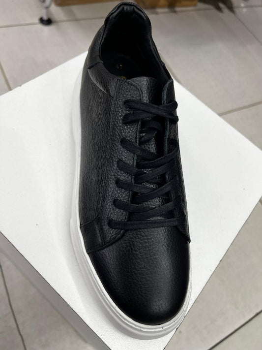 black casual mens sneaker for men