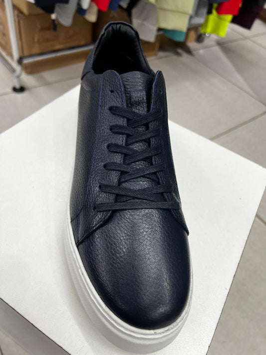navy sneaker casual for men
