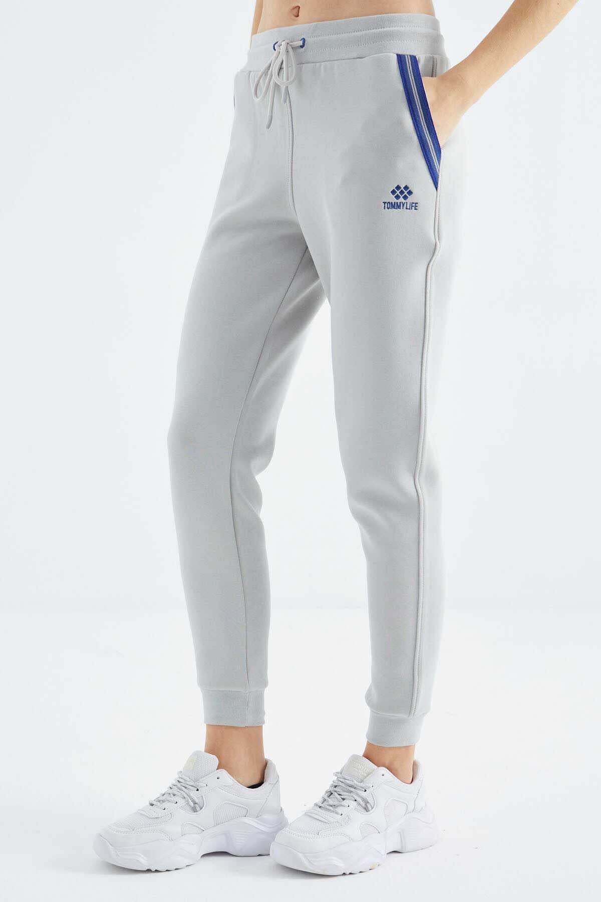 Women's Light Grey Zip-Up Tracksuit Set - SevendayShopping