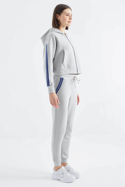 Women's Light Grey Zip-Up Tracksuit Set - SevendayShopping
