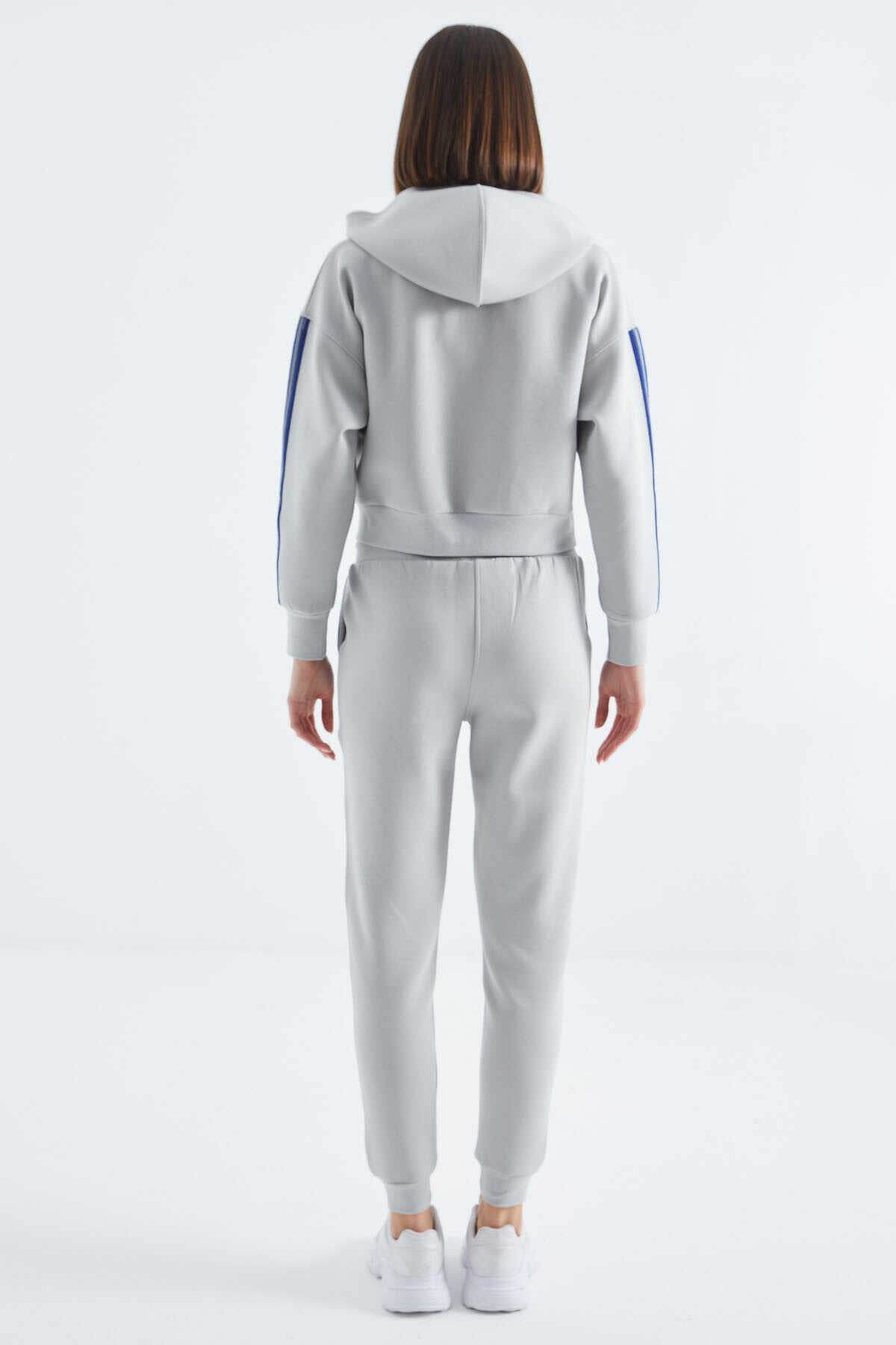 Women's Light Grey Zip-Up Tracksuit Set - SevendayShopping