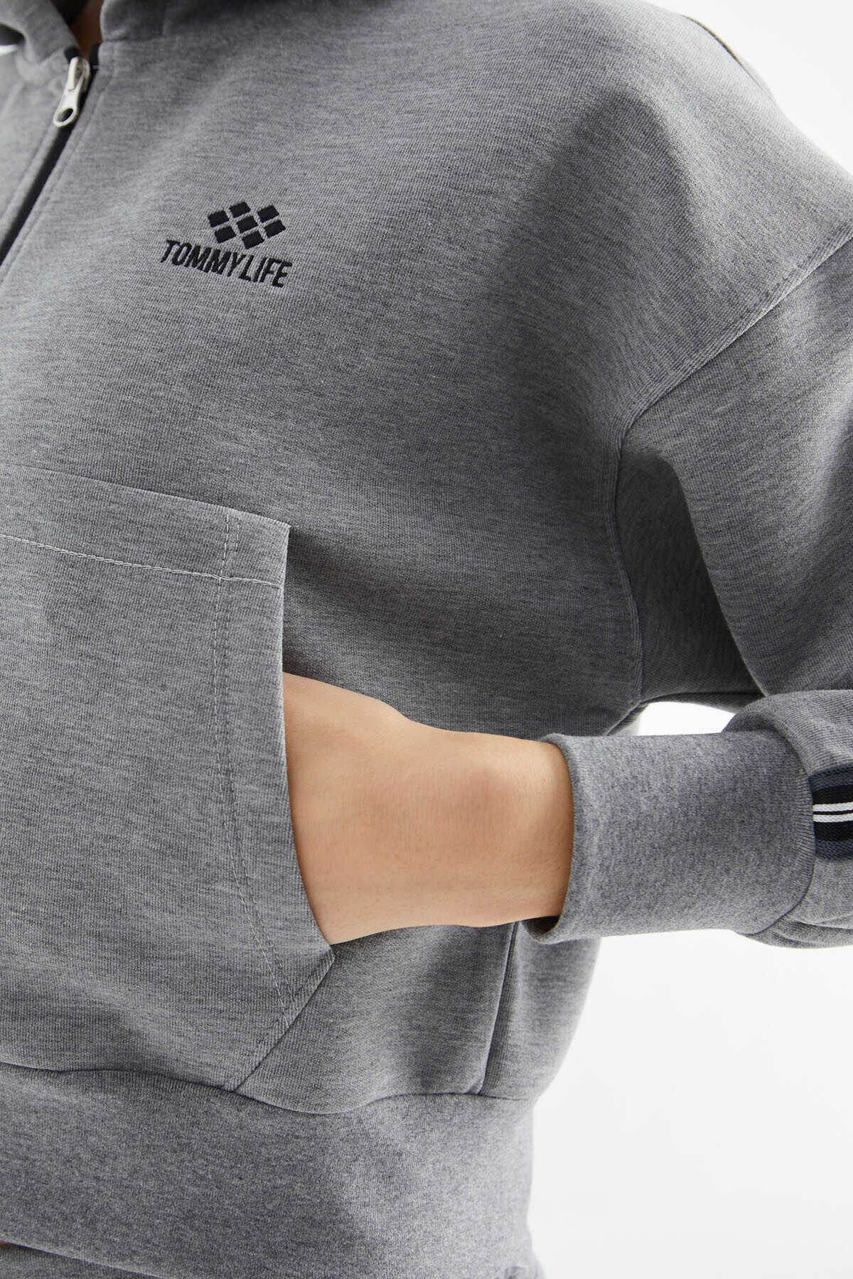 Women's Grey Zip-Up Tracksuit Set - SevendayShopping